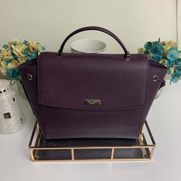kate spade Handbags - Kate Spade Burgundy Crossbody Bag